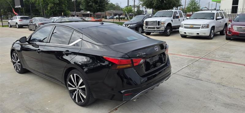 Nissan Altima 2.5 SR 2022