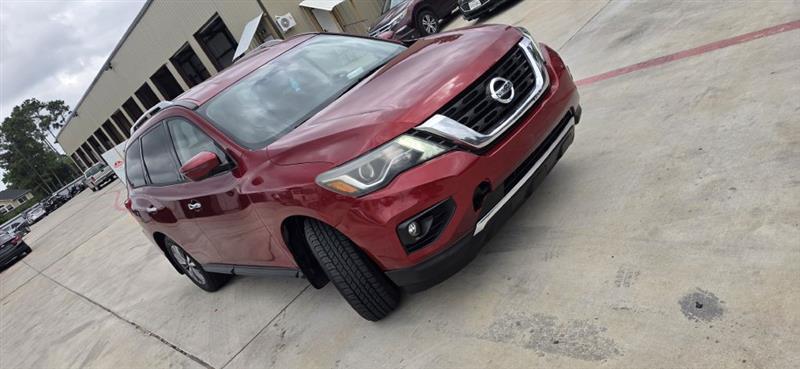 Nissan Pathfinder SV 2WD 2018