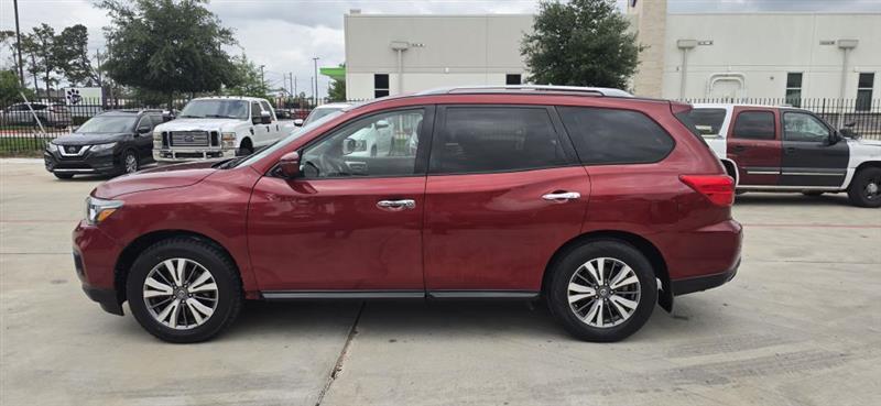 Nissan Pathfinder SV 2WD 2018