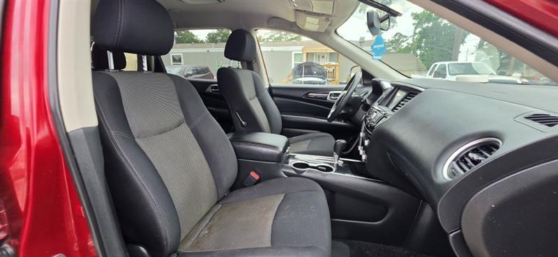 Nissan Pathfinder SV 2WD 2018