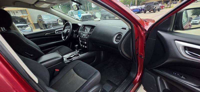 Nissan Pathfinder SV 2WD 2018