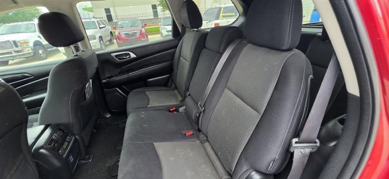 Nissan Pathfinder SV 2WD 2018