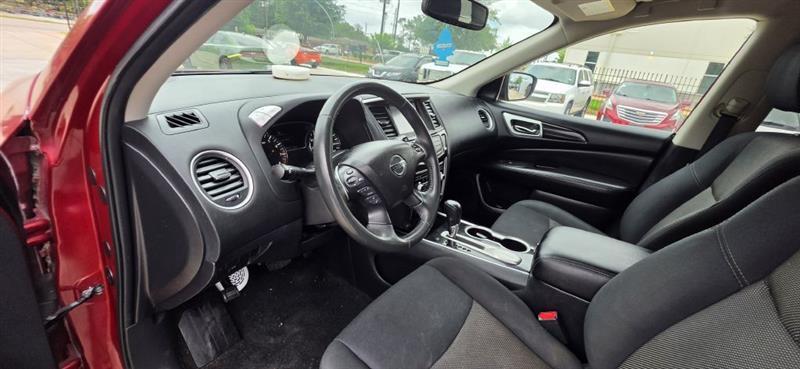 Nissan Pathfinder SV 2WD 2018