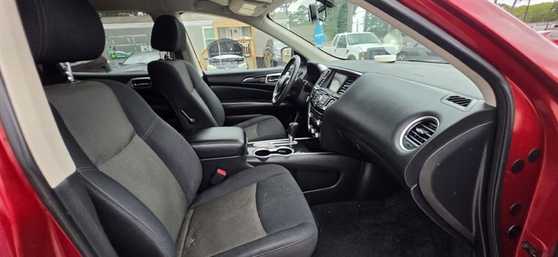 Nissan Pathfinder SV 2WD 2018
