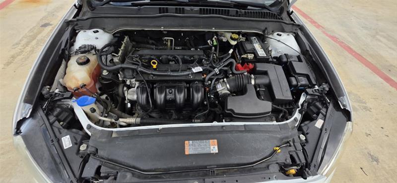 Ford Fusion S 2016