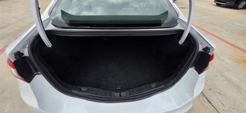 Ford Fusion S 2016