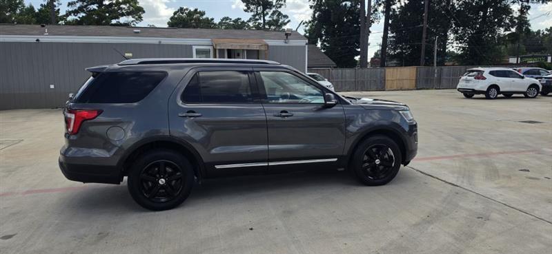 Ford Explorer XLT FWD 2019