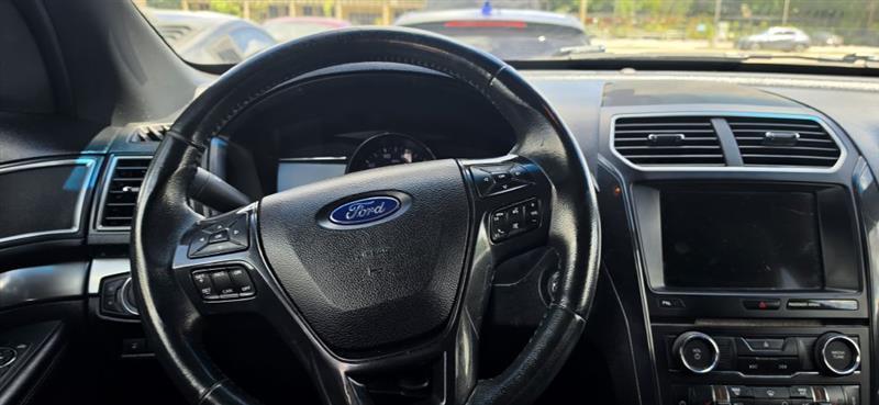 Ford Explorer XLT FWD 2019