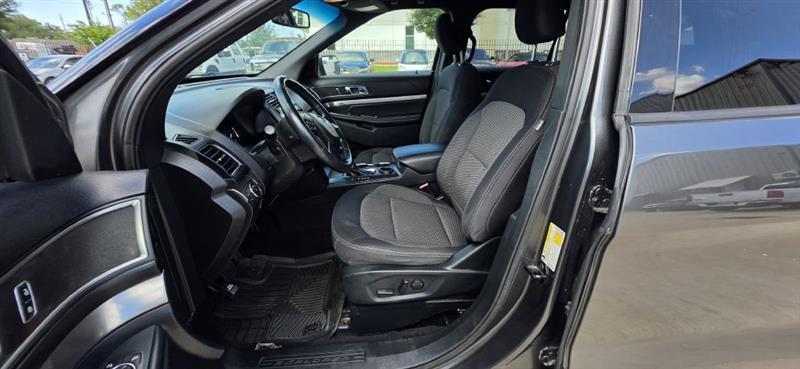 Ford Explorer XLT FWD 2019