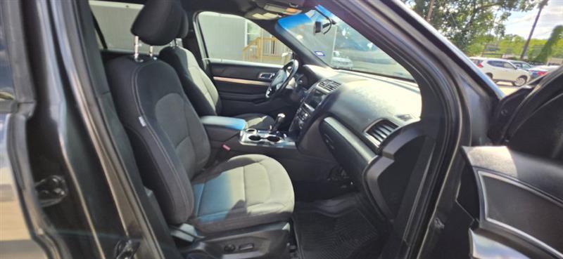 Ford Explorer XLT FWD 2019