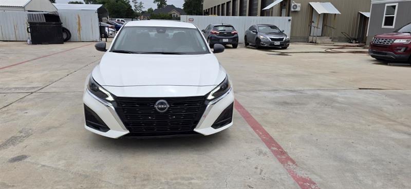 Nissan Altima 2.5 SV 2024