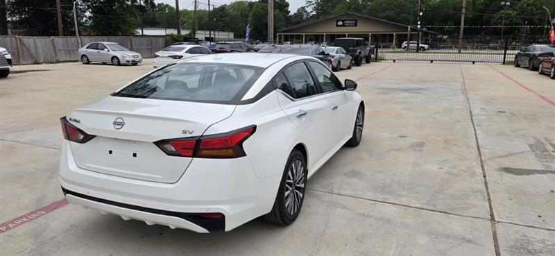 Nissan Altima 2.5 SV 2024