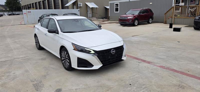 Nissan Altima 2.5 SV 2024
