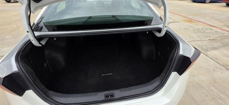 Nissan Altima 2.5 SV 2024