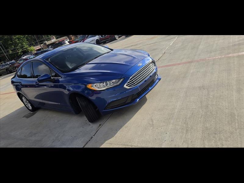 Ford Fusion S 2017