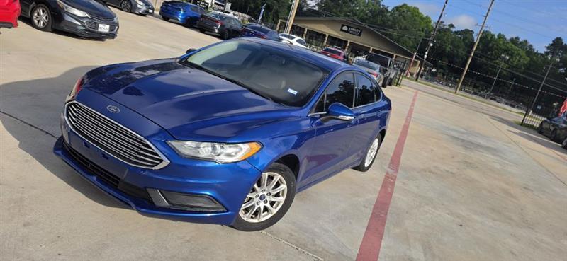 Ford Fusion S 2017