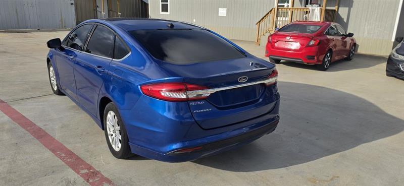 Ford Fusion S 2017