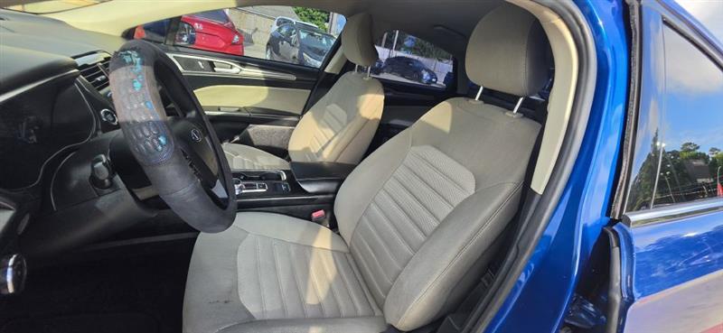 Ford Fusion S 2017