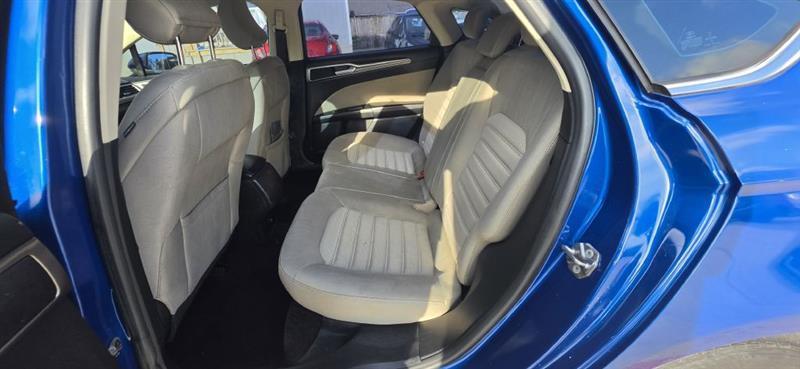 Ford Fusion S 2017