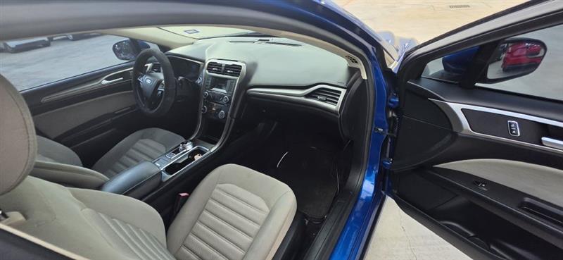 Ford Fusion S 2017