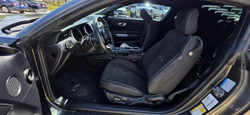 Ford Mustang EcoBoost Coupe 2019