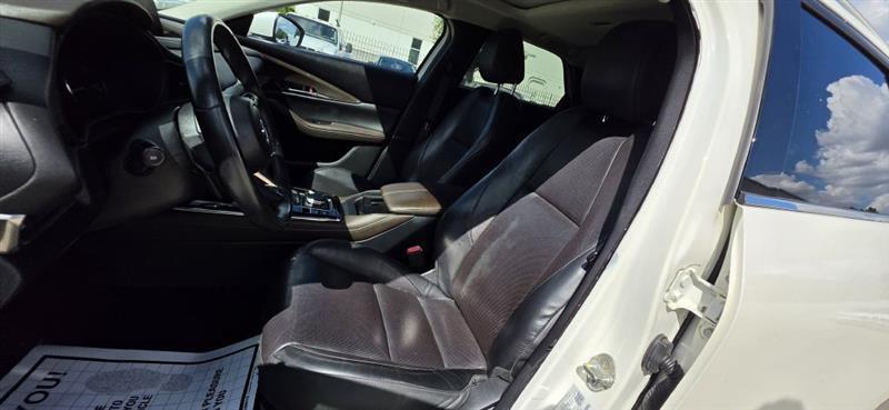 Mazda CX-30 Premium AWD 2021