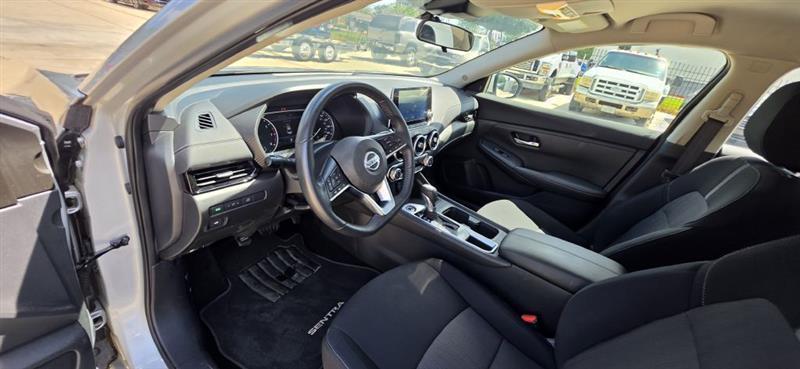 Nissan Sentra SV 2023