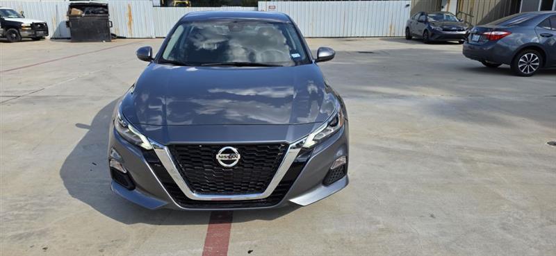 Nissan Altima 2.5 SV 2022