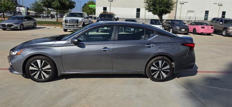 Nissan Altima 2.5 SV 2022