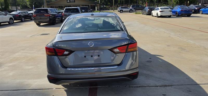 Nissan Altima 2.5 SV 2022