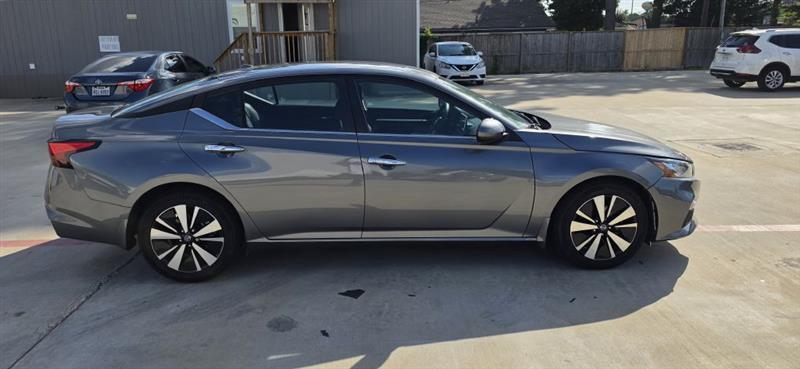 Nissan Altima 2.5 SV 2022