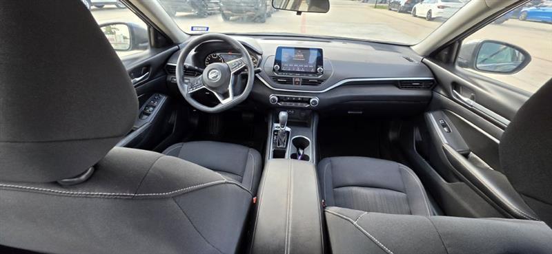 Nissan Altima 2.5 SV 2022
