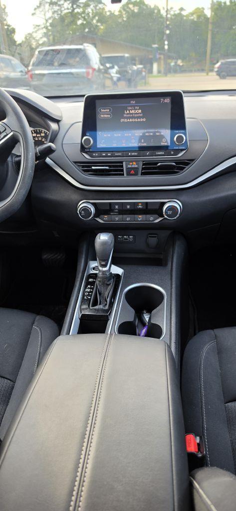 Nissan Altima 2.5 SV 2022