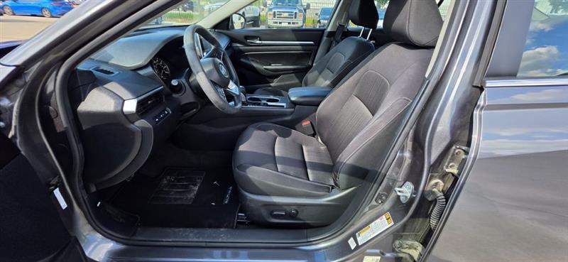 Nissan Altima 2.5 SV 2022