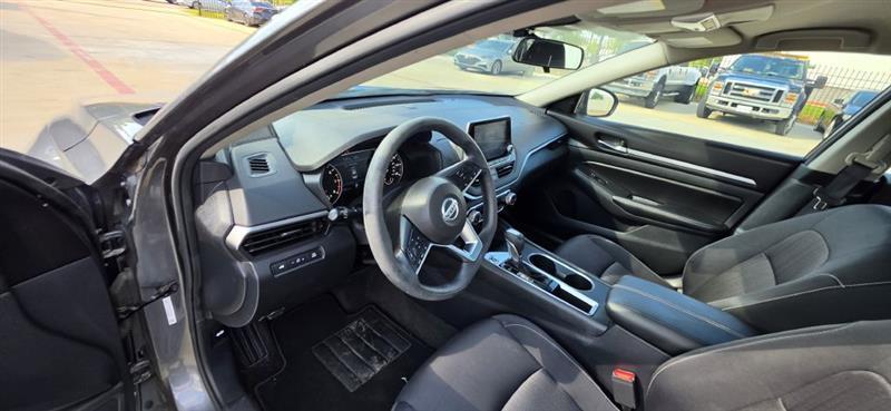 Nissan Altima 2.5 SV 2022
