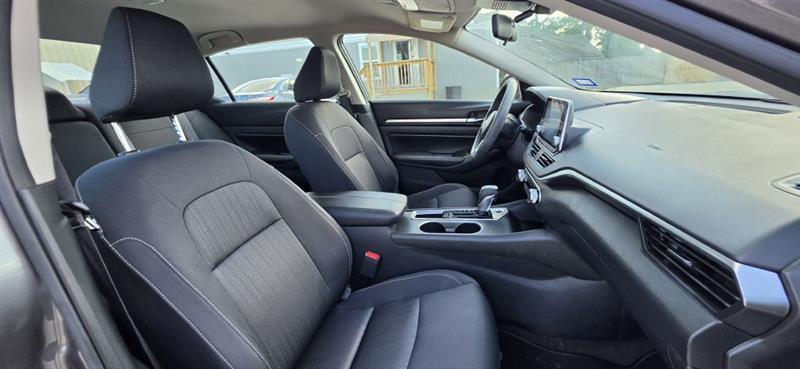 Nissan Altima 2.5 SV 2022