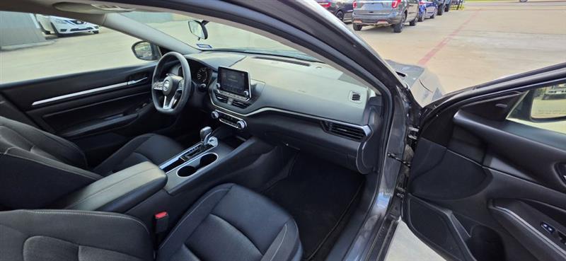 Nissan Altima 2.5 SV 2022