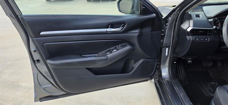 Nissan Altima 2.5 SV 2022