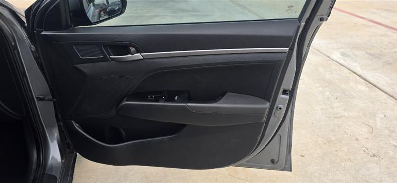 Hyundai Elantra Limited 2018