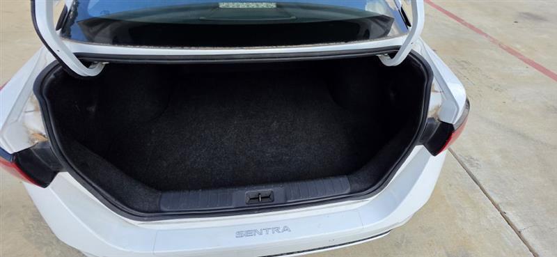 Nissan Sentra SV 2022