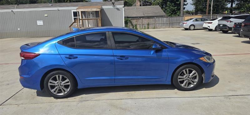 Hyundai Elantra Value Edition 6A 2017