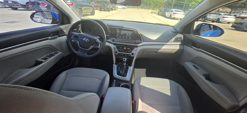 Hyundai Elantra Value Edition 6A 2017