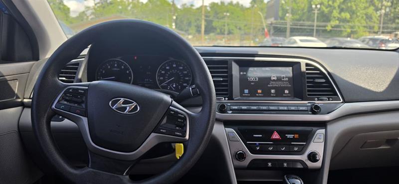 Hyundai Elantra Value Edition 6A 2017