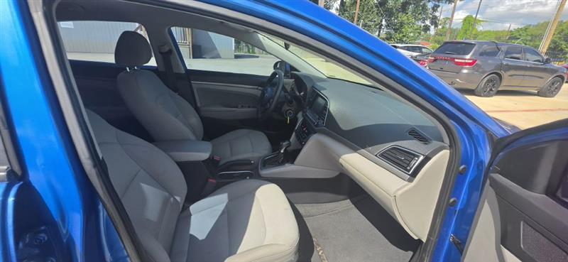 Hyundai Elantra Value Edition 6A 2017