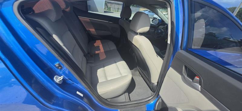 Hyundai Elantra Value Edition 6A 2017