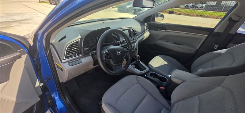 Hyundai Elantra Value Edition 6A 2017