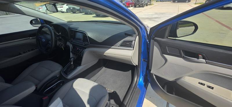 Hyundai Elantra Value Edition 6A 2017