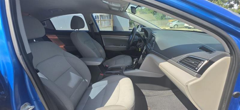 Hyundai Elantra Value Edition 6A 2017
