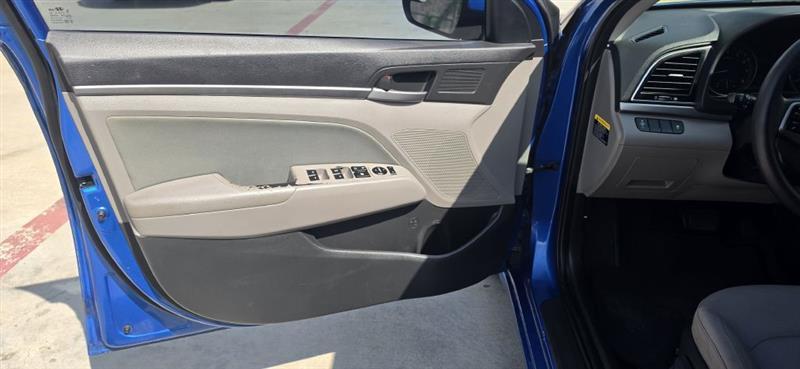 Hyundai Elantra Value Edition 6A 2017
