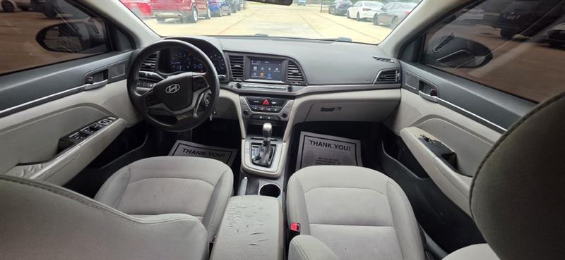 Hyundai Elantra Value Edition 6A 2017